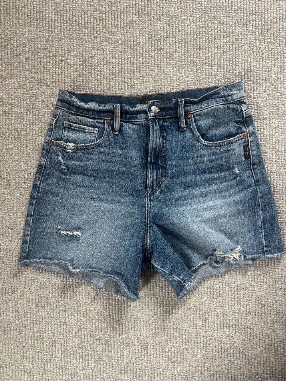 Silver Jeans 90’s Baggy High-Rise Distressed Denim Shorts - Size 28